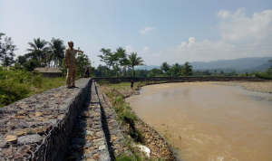 Mengerikan! Banjir Bandang Intai Ratusan Keluarga di Cibeber