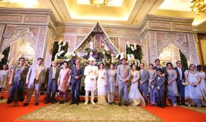 Jokowi Hadiri Resepsi Pernikahan Putra Sabam Sirait
