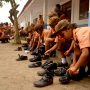 Sepuluh Ribu Sepatu Sekolah Hasil Donasi Konsumen Disalurkan Melalui Mizan Amanah