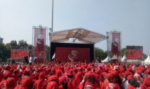 Relawan Jokowi-Ma'ruf Amin Nobar di Monas