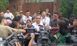 Sekjen Gerindra Lontarkan Pantun Ingin Bersama Jokowi