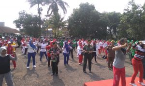 Plt Bupati dan Dandim Cianjur Senam Bareng di Pesta Rakyat HUT TNI