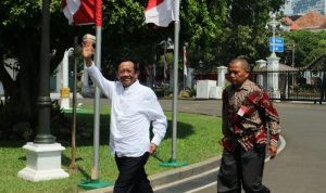 Pakai Kemeja Putih ke Istana, Mahfud MD: Saya Dipanggil