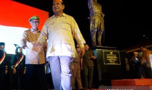 Prabowo Resmikan Patung Jenderal Soedirman di Sleman