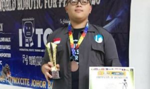 Siswa SMP Asal Cianjur Sabet Juara Kompetisi Robot di Malaysia