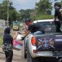 Peduli Sesama, Bikers Cosanostra Cianjur Bagi-bagi Sembako