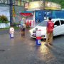 PMI Terjunkan Tim Spraying Disinfektan di Posko Perbatasan Cianjur