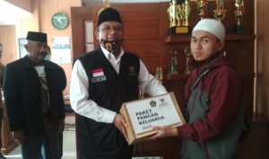 Guru Honorer Kemenag Cianjur Dapat Bantuan Paket Pangan
