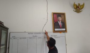 Miris! 4 Tahun Dinding Ruangan Komisi A Dibiarkan Retak, Ini Kata Sekretaris DPRD Cianjur