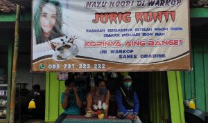 Ini Dia Pemilik Warung Kopi Jurig Kunti yang Viral di Cianjur