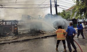 Setelah Dua Jam, Kebakaran di Jalan Arif Rahman Hakim Cianjur Padam