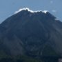 Awan Panas Guguran Gunung Merapi Picu Hujan Abu Tipis