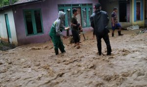 Banjir di Naringgul Cianjur, Rusak Rumah dan Sawah Warga, Kerugian Ditaksir Ratusan Juta Rupiah