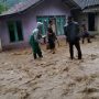Banjir di Naringgul Cianjur, Rusak Rumah dan Sawah Warga, Kerugian Ditaksir Ratusan Juta Rupiah