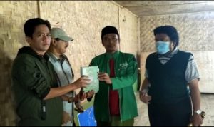 Yayasan Assyafir Jinnat Anaem Bagikan Al Quran ke Ponpes di Cianjur