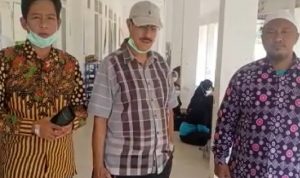 Kunjungi Ponpes Al-Muchtariah, Pengurus Yayasan Assyafir Jinnat Anaem Survei Lokasi yang Akan Dibangun Masjid