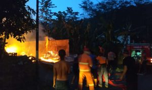 Pabrik Penggilingan Padi di Sindangbarang Cianjur Ludes Terbakar