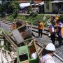 Pemkab Cianjur Tertibkan 105 PKL Dekat Rel Kereta