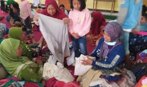 Bupati Cianjur Jamin Ketersediaan Pangan Korban Longsor di Desa Cibokor Cibeber