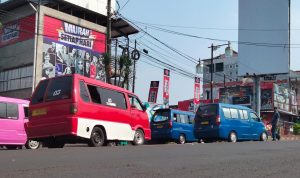 Imbas PPKM Darurat, Pendapatan Sopir Angkot di Cianjur Berkurang, Sehari Hanya Rp60 ribu