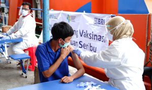BRI Kerahkan Teras Kapal untuk Vaksinasi di Empat Wilayah Kepulauan di Indonesia