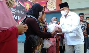 PAC PP Kecamatan Cianjur Bagikan Ratusan Paket Sembako, Warga: Alhamdulillah, Terima Kasih