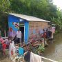 Keterbatasan Ekonomi, Dua KK di Cianjur Terpaksa Tinggal di Bantaran Sungai Ciraden