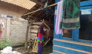 Prihatin! 9 Tahun Sekeluarga di Cianjur Tinggal Satu Atap dengan Kambing