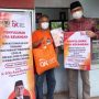 Ecky Awal Mucharam Sosialisasi Stimulus OJK Door to Door dan Bagikan Sembako di Cianjur