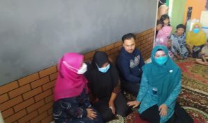 Sambangi Rumah Almarhumah Sarah, Istri Wagub Jabar: Kami Sangat Sedih dan Terpukul