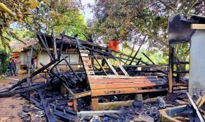 Respon Cepat Disdukcapil Cianjur Cetak Dokumen Kependudukan Warga Korban Kebakaran