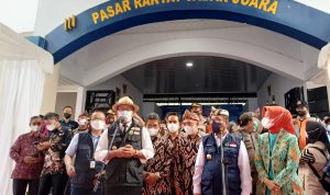 Resmikan Pasar Rakyat Jabar Juara di Kabupaten Cirebon, Ridwan Kamil: Agar ekonomi rakyat menjadi nomor satu lagi