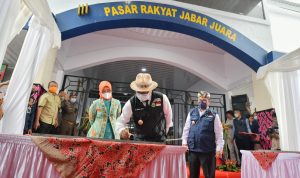 Ridwan Kamil Resmikan Dua Pasar Hasil Revitalisasi di Cirebon