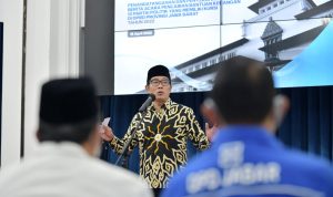 Ridwan Kamil Serahkan Bantuan untuk 10 Parpol Sebesar Rp 55 Miliar