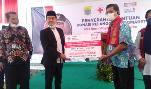 PMI Bersama Indomaret Laksanakan Program SAHABAT WASH di MTs Nurul Bayan Cianjur