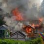 Diduga Korsleting Listrik, Rumah Warga di Cipanas Cianjur Ludes Terbakar