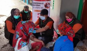 Antisipasi Penyebaran Covid-19, Dua Puskesmas di Cianjur Gebyar Vaksinasi Bersama BIN