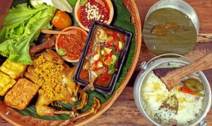 5 Rumah Makan Nasi Liwet di Cianjur, Sedap dengan Harga Terjangkau!