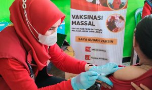 BIN Gebyar Vaksinasi Covid-19 di Tiga Desa Kecamatan Karangtengah Cianjur