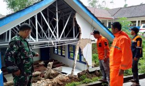 Disdik Segera Perbaiki Bangunan SMPN 5 Campaka Cianjur yang Jebol