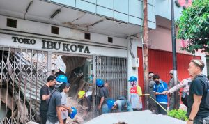 Gempa di Cianjur, Toko Mas Tertimbun, Pemilik Toko : Tidak Ada Korban