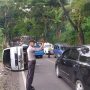 Mobil Carry Terguling Empat Kali di Tikungan Cugenang Cianjur, Begini Kondisinya
