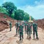 KASAD Jenderal Dudung Abdurachman Tinjau Jalan Nasional yang Tertimbun Longsor Akibat Gempa di Cianjur