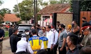 Presiden Jokowi Kembali Sambangi Korban Gempa Cianjur, Tekankan Distribusi Bantuan Harus Sudah Menjangkau Semua Lokasi