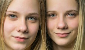 ilustrasi perempuan kembar bezodiak Gemini.(pixabay)