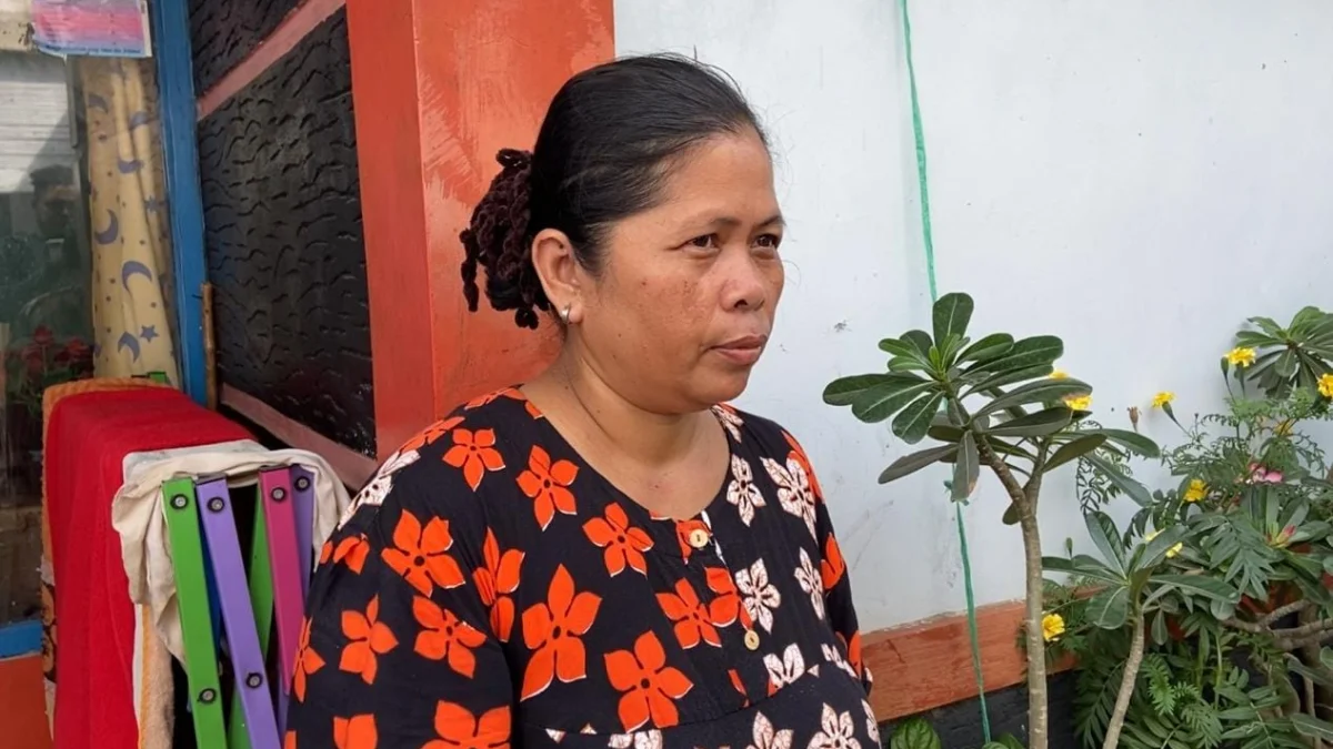 Salah satu warga kampung, Susilawati (45) mengungkapkan, diduga usai membunuh di Bekasi, Wowon sempat ke Cianjur, hal itu tentu saja membuat dirinya kaget. (zan)