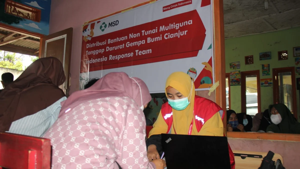 Mercy Corps Indonesia Salurkan Bantuan Paket Peralatan Masak hingga Water Point Bagi Penyintas Gempa Cianjur