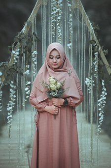 Outfit Kondangan Hijab