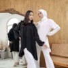 Inspirasi Outfit Hitam Putih Hijab, Tetap Modis