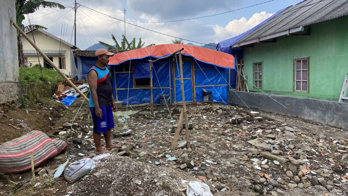 Korban Gempa Desak Pemkab Cianjur 'Blacklist' Aplikator Nakal. (zan)